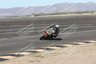 media/Jan-16-2026-CVMA Friday Practice (Fri) [[6f2bf47531]]/5-Racer 4-Trackday1/Session 2 (Bowl)/